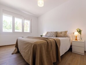 3 habitaciones, cuna de viaje y wifi gratis