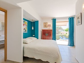 3 bedrooms, travel cot, free WiFi, bed sheets - Beautiful private villa for 6 guests with A/C, private pool, hot tub, WIFI, TV and terrace (La Garonnette-plage)