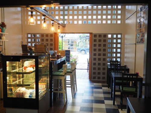 Hybrit Hostel & Cafe