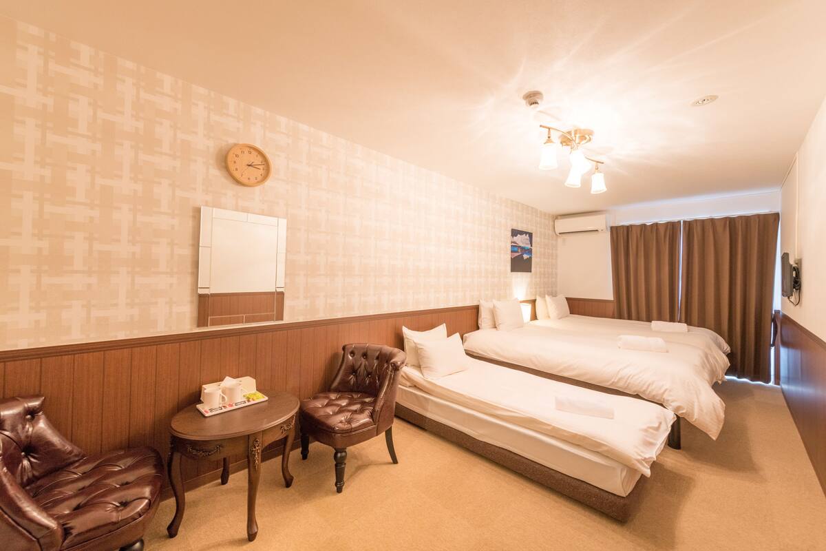 Minibar (free items), desk, blackout drapes, WiFi (free)
