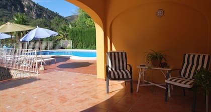 Paradies für Wanderer: Finca in Alleinlage mit privatem Pool