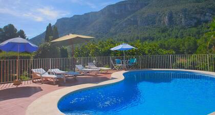 Paradise for mountain hikers Finca with private pool