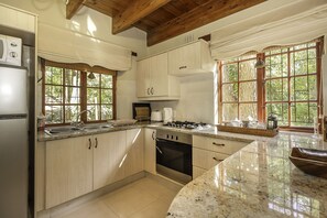 Lavender Cottage | Private kitchen