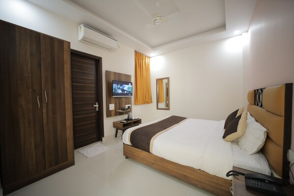 ملاءات من القطن المصري وأغطية فراش متميزة وألحفة محشوة بالريش