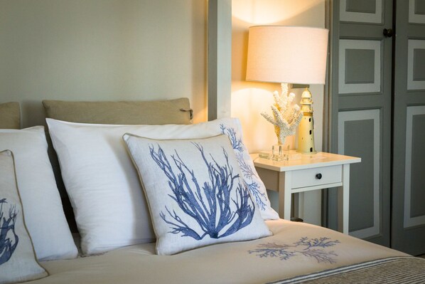 Desk, cots/infant beds, free WiFi, bed sheets