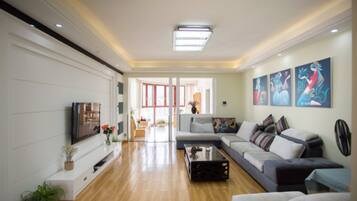 Apartment, 2 Schlafzimmer | Schreibtisch, Verdunkelungsvorhänge, kostenloses WLAN