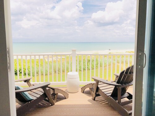 BEACH SHACK, ylellinen merenrantakaupungitalo Indialanticin rauhallisessa nurkassa!