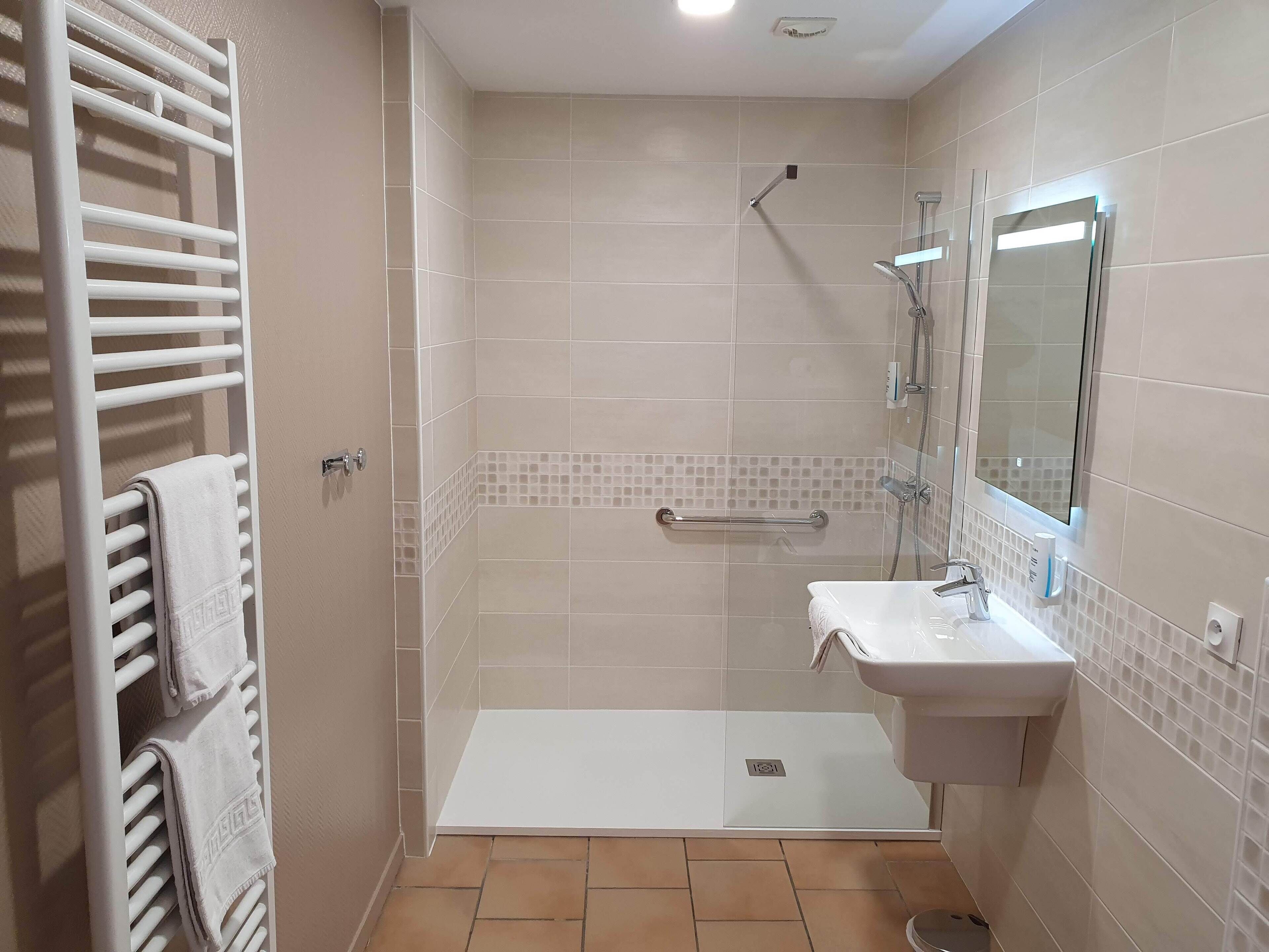 double room | bathroom | shower, hair dryer, towels