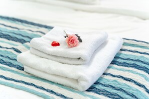 Egyptian cotton sheets, premium bedding, in-room safe, blackout curtains