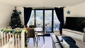 Leilighet – executive, eget bad, sjøutsikt | Spiseområde