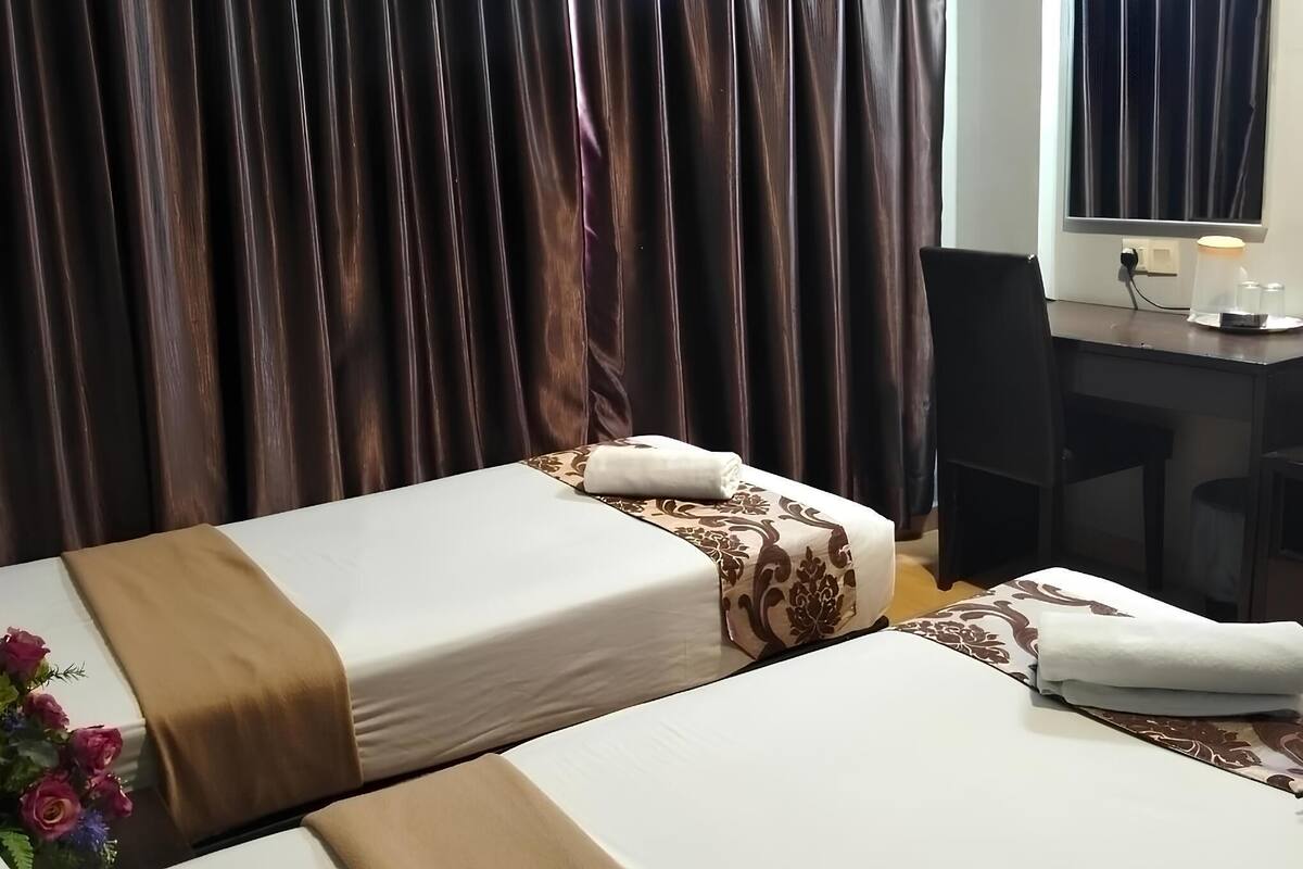 Standard Twin | Free WiFi, bed sheets