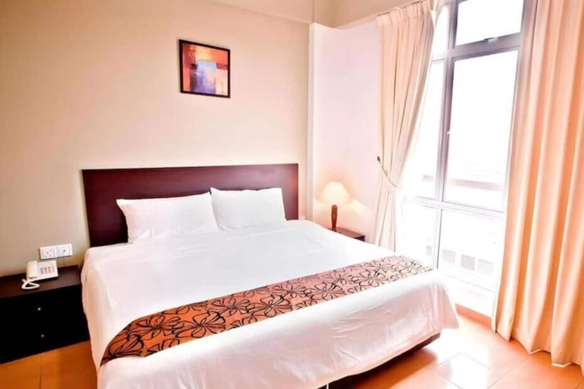 Ferros/tábuas de passar roupa, Wi-Fi de cortesia, roupa de cama