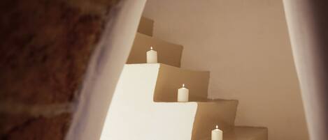 Aquapietra, double deluxe con vasca | Staircase