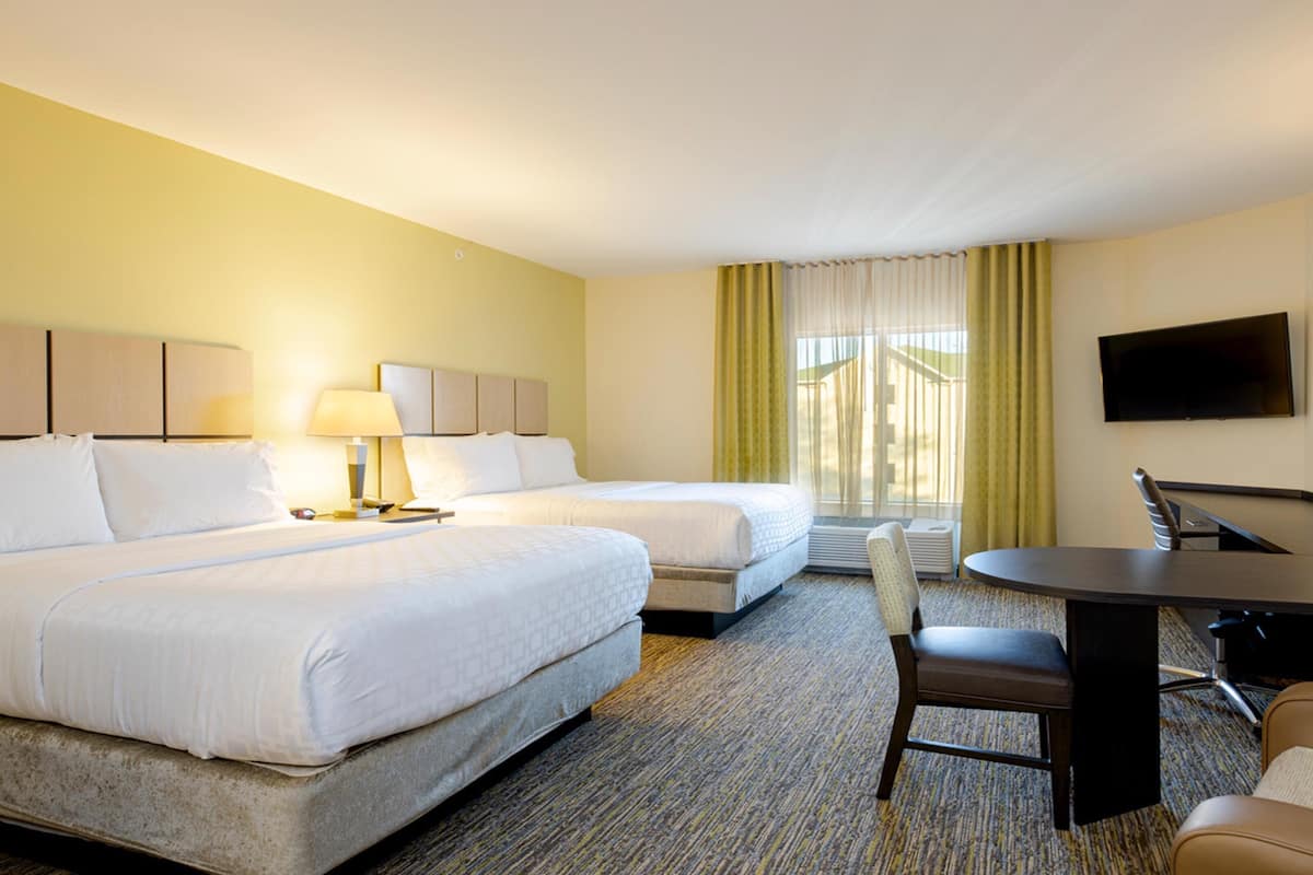 1 bedroom, Egyptian cotton sheets, premium bedding, pillow-top beds