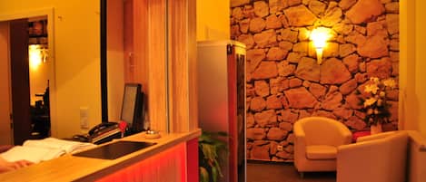 Inn-/utsjekkingsautomat