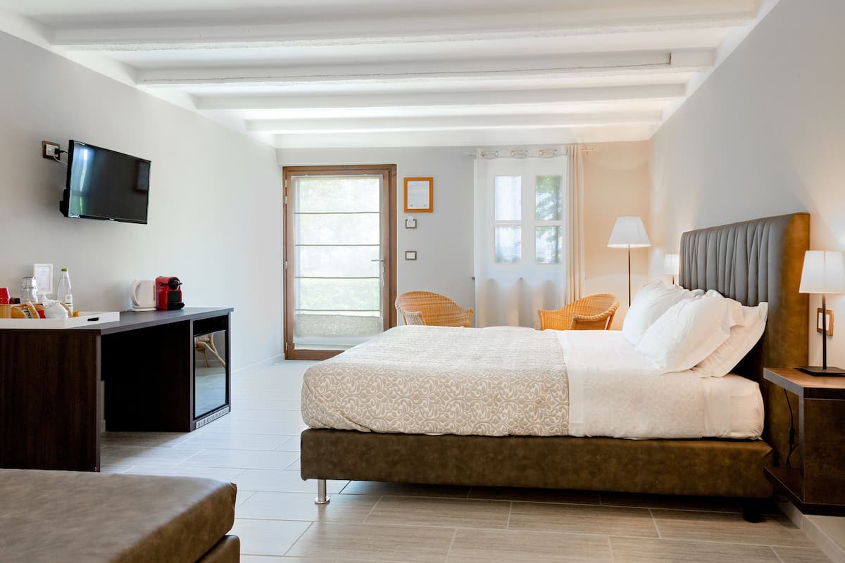 Premium bedding, memory-foam beds, minibar, desk