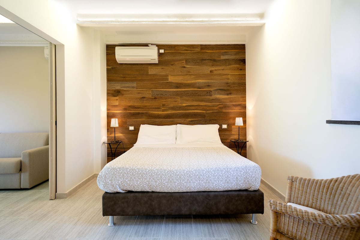Premium bedding, memory-foam beds, minibar, desk
