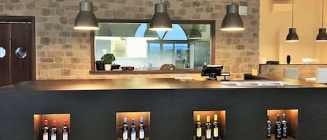 Italian cuisine, golf course views