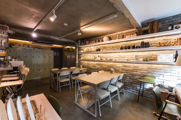 Restaurant - The Cube Hotel - Hostel (Seoul)