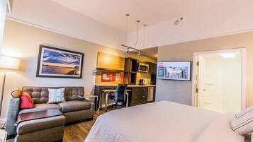 Down comforters, individually furnished, desk, laptop workspace