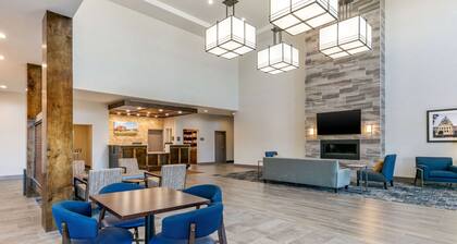 Comfort Suites North Tupelo