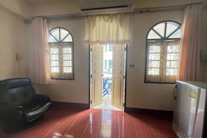 Superior Triple Room | In-room safe, desk, free WiFi, bed sheets