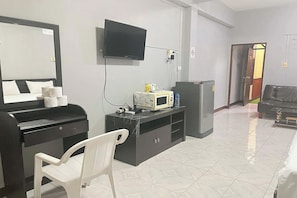 Superior Triple Room | In-room safe, desk, free WiFi, bed sheets
