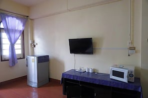 Superior Double Room | In-room safe, desk, free WiFi, bed sheets