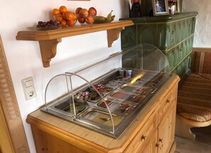 Tägliches inbegriffenes Frühstücksbuffet
