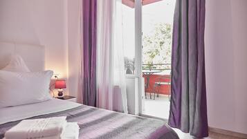 Deluxe Double Room, Balcony | Egyptian cotton sheets, premium bedding, down comforters