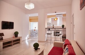 Deluxe Quadruple Room, 3 Bedrooms, Non Smoking, Balcony | Living area - Gabizz Apartments (Constanta)