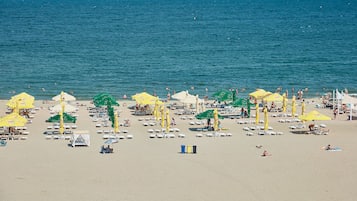 Privéstrand vlakbij, 5 strandbars