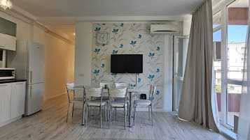 Deluxe-Apartment, Nichtraucher, Balkon | Wohnbereich