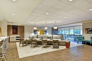 Lobby - Home2 Suites by Hilton Daytona Beach Speedway (Daytona Beach)