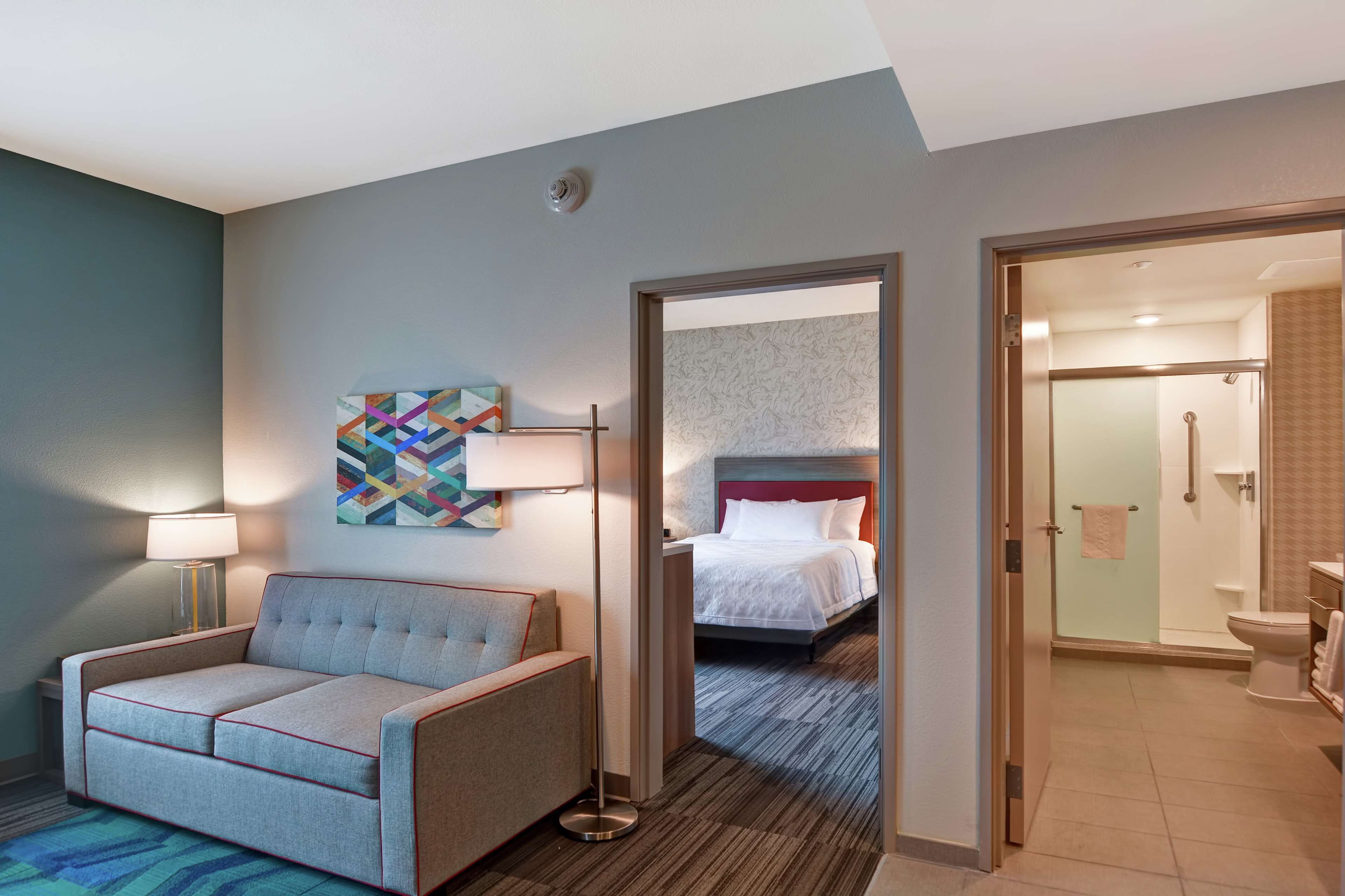 suite, 1 bedroom, non smoking | living area | flat-screen tv