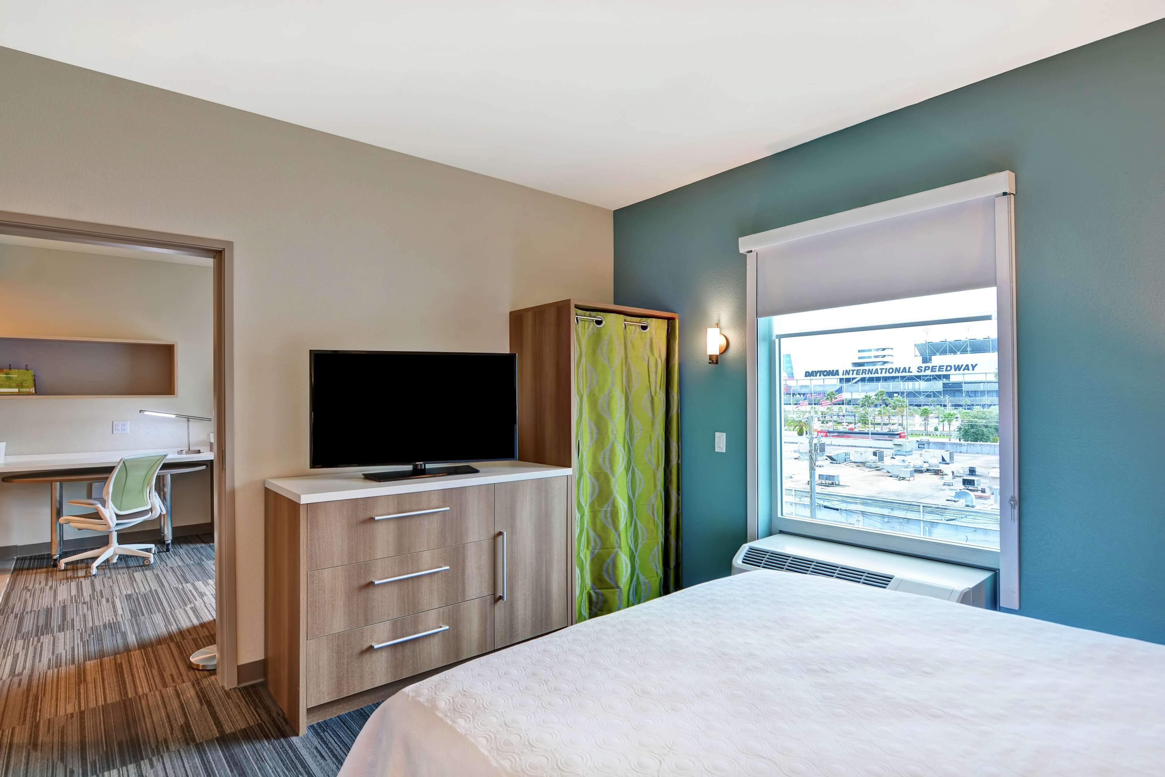 Photo - Home2 Suites By Hilton Daytona Beach Speedway