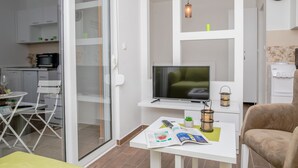 Unclassified image, 4 of 57, button - Apartments Tina (Utjeha)