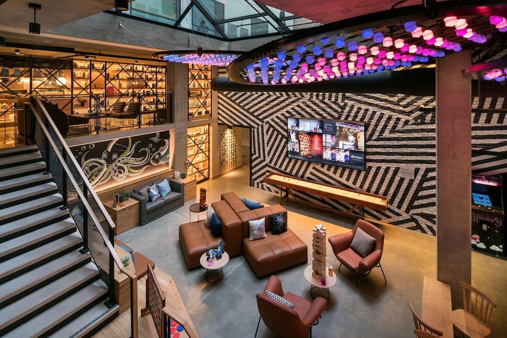 Moxy San Diego Downtown/Gaslamp Quarter