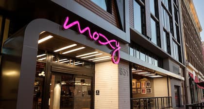 Moxy San Diego Downtown/Gaslamp Quarter