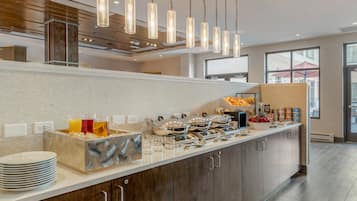 Petit déjeuner préparé sur commande servi tous les jours en supplément