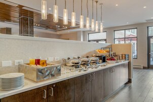 Colazione a pagamento, servita tutte le mattine 