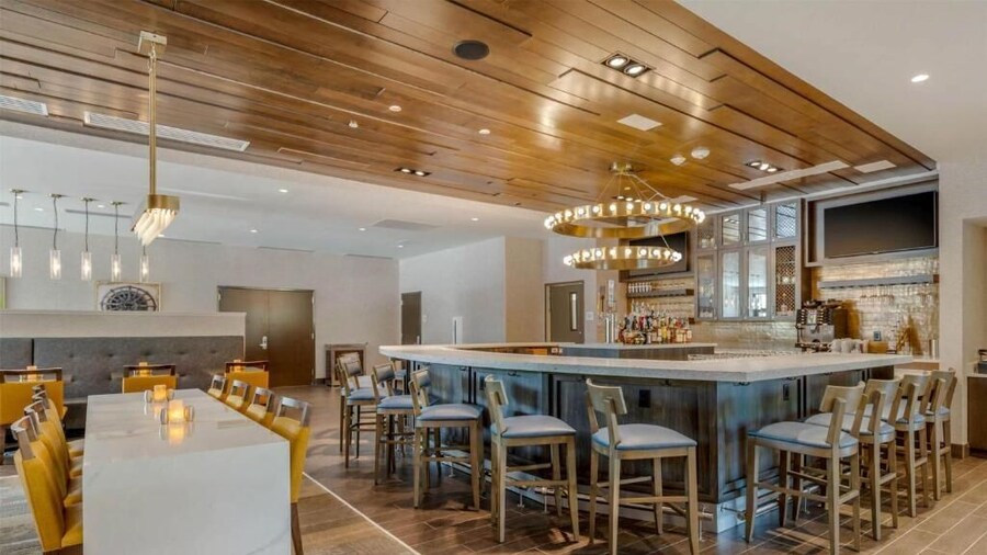 DoubleTree by Hilton Charleston Riverview