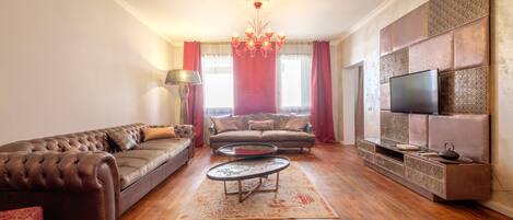 Luxury Apartment | Interior entrance