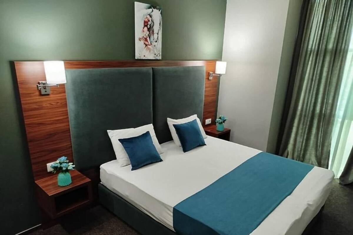 Deluxe-Suite, 1 King-Bett und Schlafsofa | Kostenloses WLAN, Bettwäsche