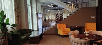 Green Tower Hotel