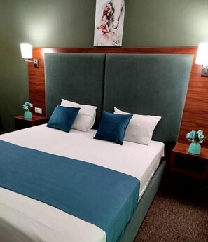 Basic-Doppel- oder -Zweibettzimmer | Kostenloses WLAN, Bettwäsche