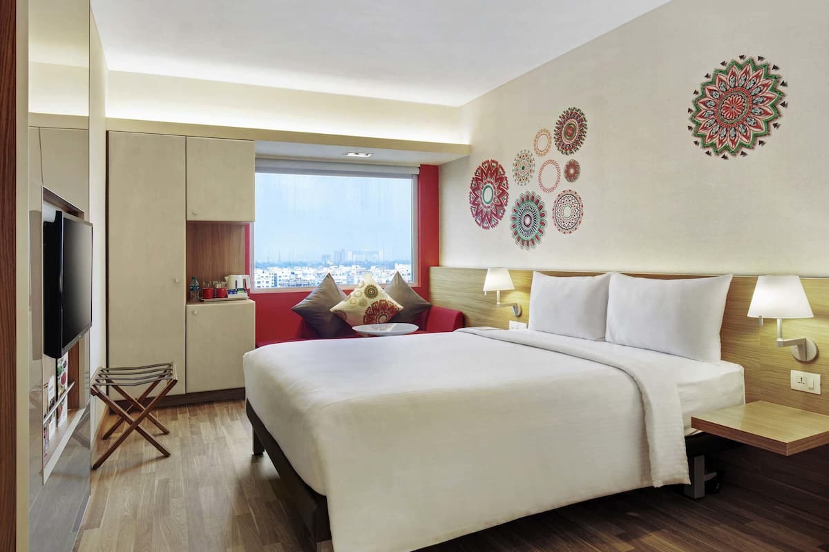 Standard Room, 1 Queen Bed
