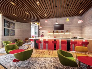 Lunch and dinner served, local and international cuisine