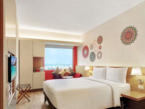 Standard Room, 1 Queen Bed | Hypo-allergenic bedding, memory-foam beds, in-room safe, desk - ibis Kolkata Rajarhat Hotel (Barasat)