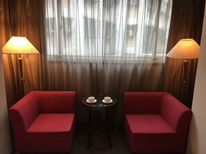 Deluxe Double Room | Desk, iron/ironing board, free WiFi, bed sheets - Gin Lon Lake motel (New Taipei City)